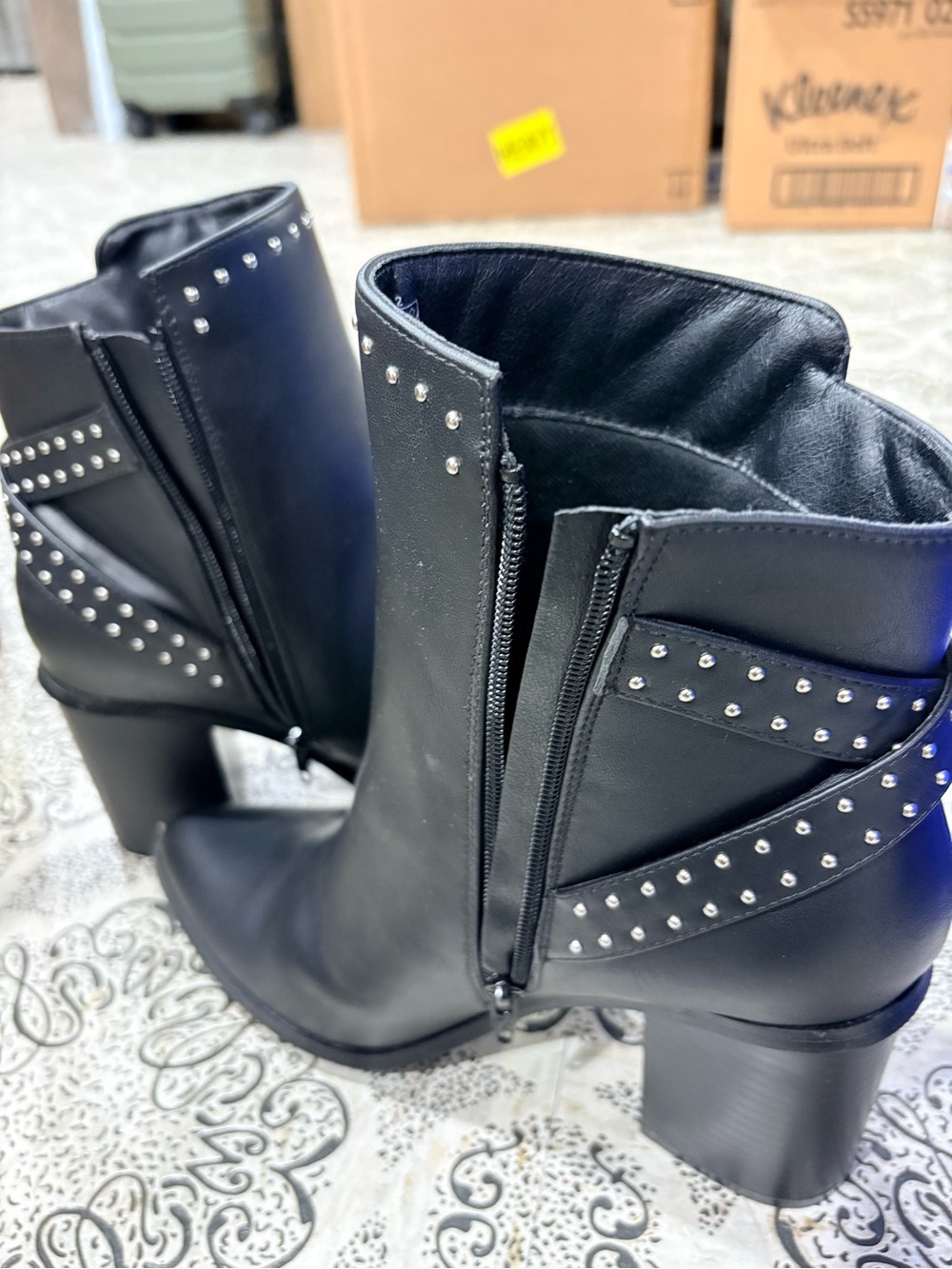 City Chic Women's Black Studded Ankle Boots Size 9W